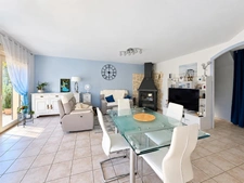 Maison à vendre 4 pièces avec appartement T2 bis à l'étage VIUZ EN SALLAZ (74)