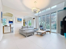 CHENS-SUR-LÉMAN – Maison 140 m² avec jardin arboré, garage et beaux volumes 