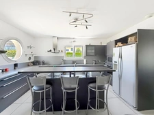 Belle villa familiale 200m2 4 chambres à CHENS SUR LEMAN (74)