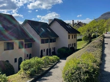 Talloires (74) – T2 bis meublé de 42 m² en triplex, deux balcons vue lac