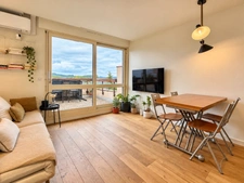 Talloires (74) – T2 bis meublé de 42 m² en triplex, deux balcons vue lac