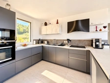 VIUZ-LA-CHIÉSAZ (74) – APPARTEMENT T4 DE 100 M² – DERNIER ÉTAGE – TERRASSE DE 33 M²