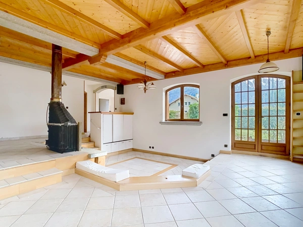 Maison 193 m² à Faverges - Terrain 964 m² - possibilité 2 logements  (74)
