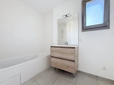 Appartement T5 116 m² dernier étage, terrasse 23 m², 2 garages - ANNECY (74)