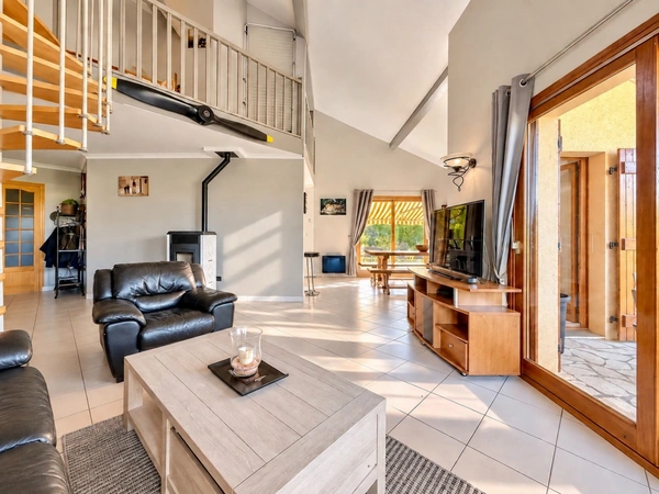Contamine-sur-Arve (74) – Maison familiale de 159 m² avec jardin de 1 100 m²