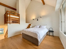 Talloires (74) – T2 bis meublé de 42 m² en triplex, deux balcons vue lac