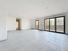 Appartement T5 116 m² dernier étage, terrasse 23 m², 2 garages - ANNECY (74)