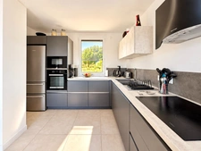 VIUZ-LA-CHIÉSAZ (74) – APPARTEMENT T4 DE 100 M² – DERNIER ÉTAGE – TERRASSE DE 33 M²