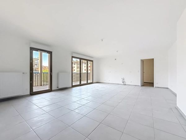 Appartement T5 116 m² dernier étage, terrasse 23 m², 2 garages - ANNECY (74)