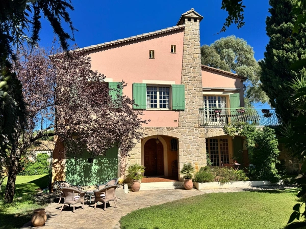 Maison à vendre 6 pièces PEROLS (34) avec piscine