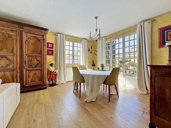 Maison à vendre 6 pièces PEROLS (34) avec piscine