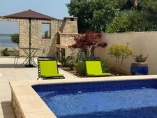 House for sale 5-room house on the front line with swimming pool PEROLS (34)