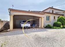 Maison 4 chambres double garage.
