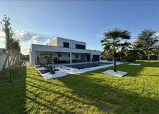 ✨ SOMPTUEUSE VILLA CONTEMPORAINE — ÉLÉGANCE, LUMIÈRE & ART DE VIVRE