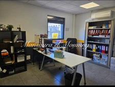 LOCAL COMMERCIAL MODERNE ET CLES EN MAIN (37)