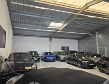 LOCAL COMMERCIAL / ENTREPÔT / GARAGE AVEC BUREAUX À LOUER / SECTEUR TOURS NORD 37 