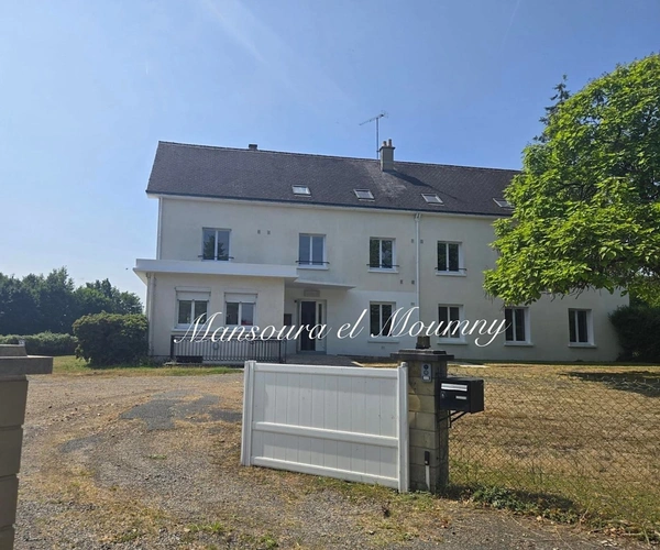 Propriété à vendre 20 pièces CHATEAU RENAULT (37)