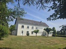 20-room property for sale in CHATEAU RENAULT (37)