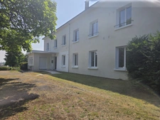 20-room property for sale in CHATEAU RENAULT (37)