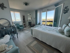 TARBES (65) - Dernier étage - Appartement d'exception de 130 m2 avec balcons.