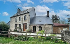 Maison à vendre 6 pièces SOURDEVAL (50) avec garage et sous sol complet