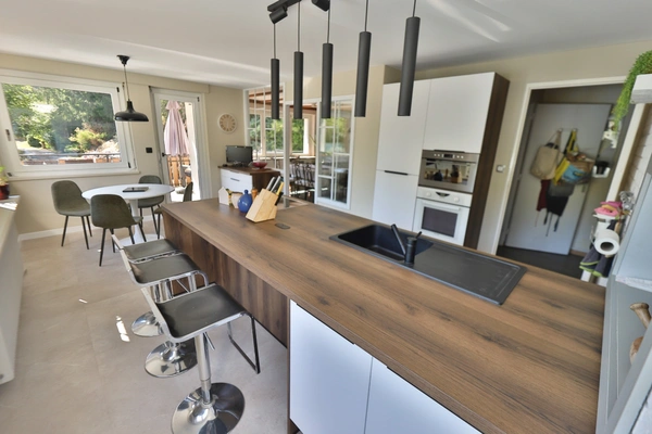 Dpt Vosges (88), à vendre CORNIMONT villa P8 de 263,98 m² - Terrain de 3 469,00 m² - Plain pied
