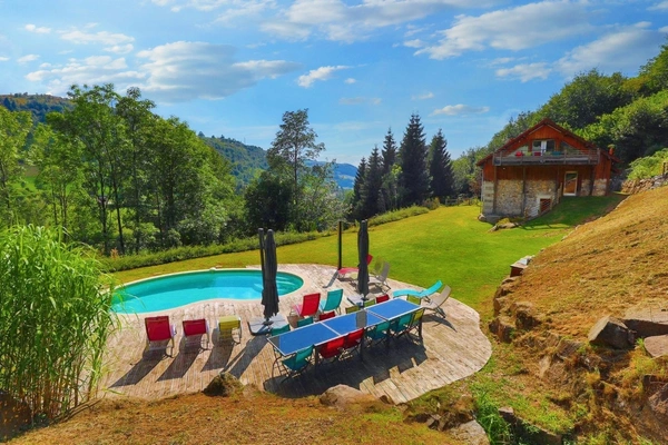 Dpt Vosges (88), à vendre LA BRESSE gite en pierre P9 de 284,15 m² - Terrain de 3 700 m² 