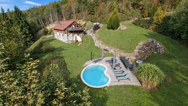 Dpt Vosges (88), à vendre LA BRESSE gite en pierre P9 de 284,15 m² - Terrain de 3 700 m² 