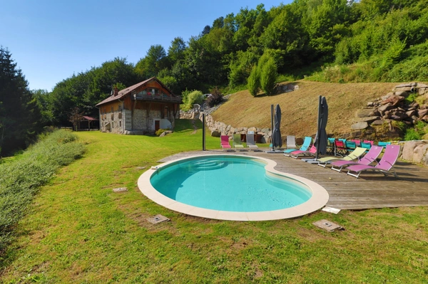Dpt Vosges (88), à vendre LA BRESSE gite en pierre P9 de 284,15 m² - Terrain de 3 700 m² 