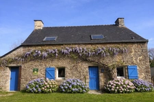 Longère bretonne en pierre à vendre à Sarzeau – 800 m plage Landrezac – 4 chambres – Gîte possible - Au calme
