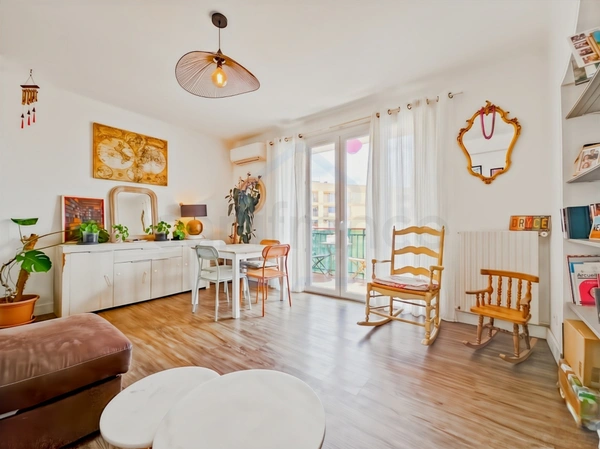 AJACCIO, appartement T3 de 71 m² avec terrasse, vue dégagée,  au sein d'une belle résidence avec ascenseur