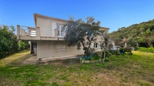 COGGIA - Maison avec vue mer, 197 m² habitables et fort potentiel à 5 min du Liamone
