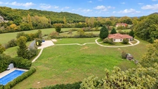 Cinq gîtes, une maison de caractère : votre changement de vie aux portes du Périgord Noir