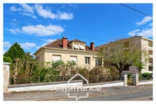 Detached house in Gourdon – Spacious, with garden and great potential for conversion