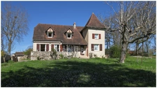 Maison quercynoise avec dépendances et terrain – Payrac (46)