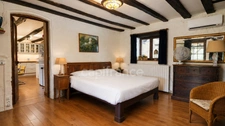 Maison périgourdine en pierre avec gîte, piscine et 1,25 ha de terrain – Doissat