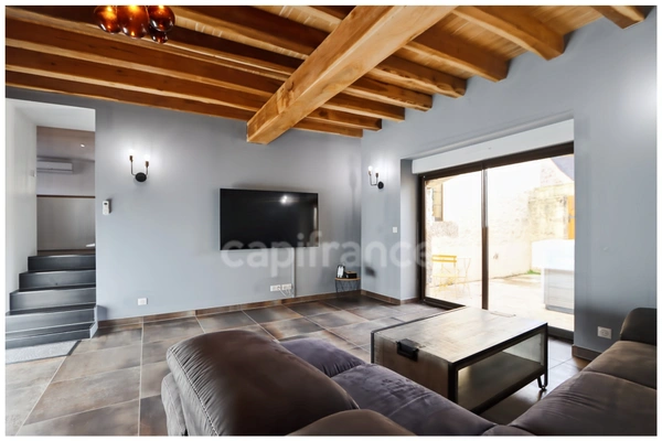 Maison de bourg avec piscine et jacuzzi – Saint-Martial-de-Nabirat (24250)