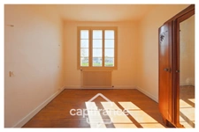 Detached house in Gourdon – Spacious, with garden and great potential for conversion
