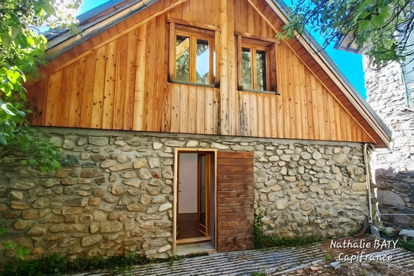 Chalet de charme au cœur du massif des Écrins – 2 logements indépendants – proche Deux Alpes