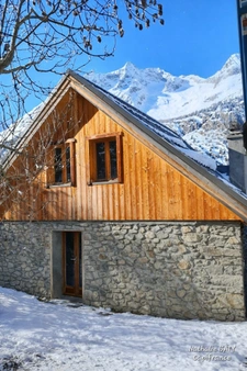 Chalet authentique avec 2 logements indépendants – cœur du massif des Écrins – proche Deux Alpes