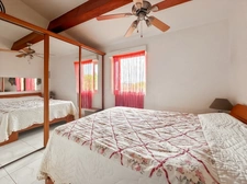 A vendre CARGESE - proche de la plage - Maison de 2 chambres et 1 bureau - Jacuzzi