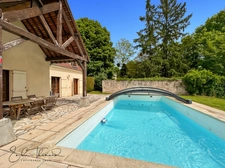 Propriete à vendre 5 pièces proche de SENLIS (60) - 3 chambres possibilité 4 - Jardin 2100m2 avec Piscine - A1 à 10 min / CDG 20 min / Ecoles privées et publiques / Commodités