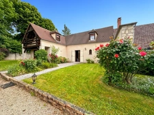 Propriete à vendre 5 pièces proche de SENLIS (60) - 3 chambres possibilité 4 - Jardin 2100m2 avec Piscine - A1 à 10 min / CDG 20 min / Ecoles privées et publiques / Commodités