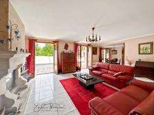 Propriete à vendre 5 pièces proche de SENLIS (60) - 3 chambres possibilité 4 - Jardin 2100m2 avec Piscine - A1 à 10 min / CDG 20 min / Ecoles privées et publiques / Commodités