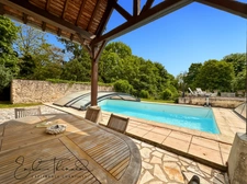 Propriete à vendre 5 pièces proche de SENLIS (60) - 3 chambres possibilité 4 - Jardin 2100m2 avec Piscine - A1 à 10 min / CDG 20 min / Ecoles privées et publiques / Commodités