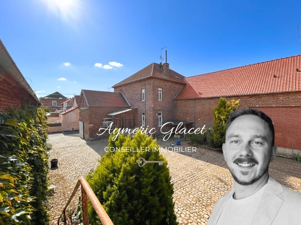 🏡 Noyelles-sur-Selle — Grande maison familiale de 234 m², dépendances et cour pavée. Une maison de caractère, désormais à 276 000 €