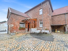 🏡 Noyelles-sur-Selle — Grande maison familiale de 234 m², dépendances et cour pavée. Une maison de caractère, désormais à 276 000 €