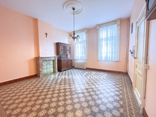 🏡 Noyelles-sur-Selle — Grande maison familiale de 234 m², dépendances et cour pavée. Une maison de caractère, désormais à 276 000 €