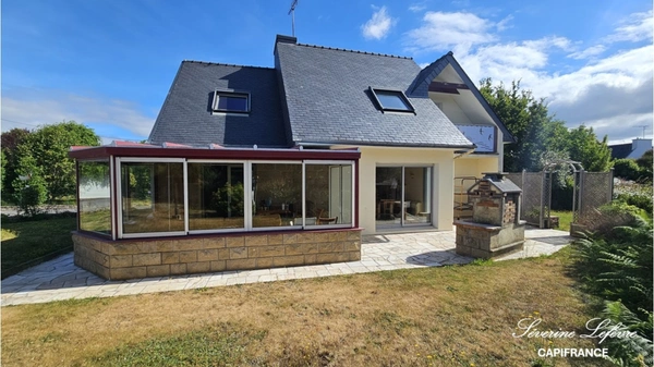 À Trégunc, une maison familiale baignée de lumière à deux pas de la mer !