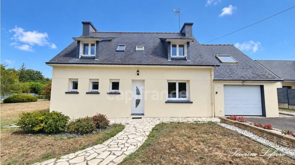 À Trégunc, une maison familiale aux beaux volumes, à deux pas du littoral !